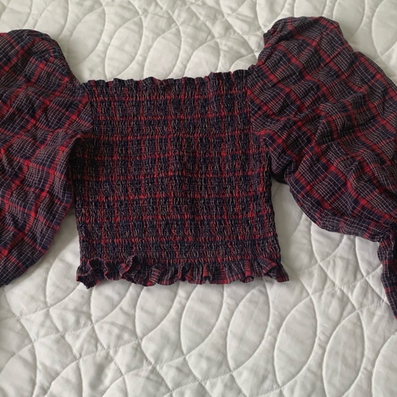 #11 Plaid ruched crop top with unique puffy sleeves. - Picture 5 of 5